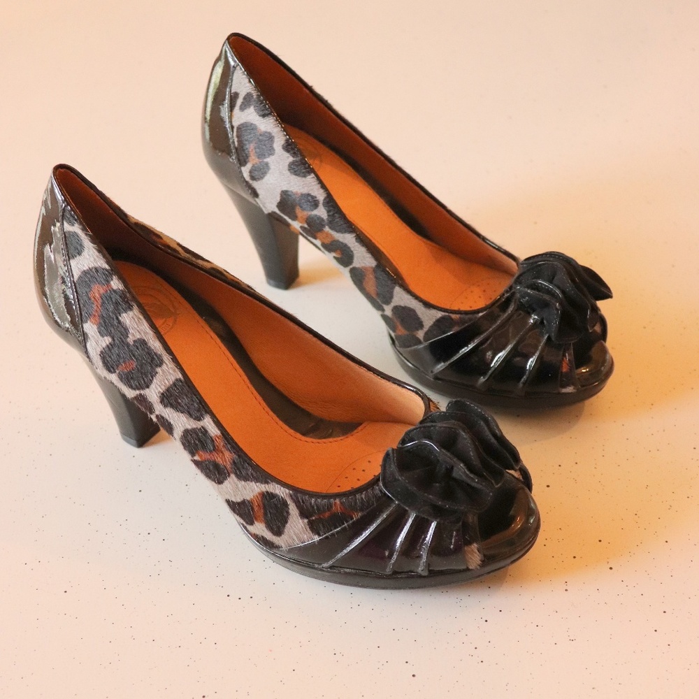 Nurture Peep-Toe Pumps Leopard and Black Patent